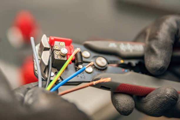 Best Emergency Electrician Near Me  in Salem, IL